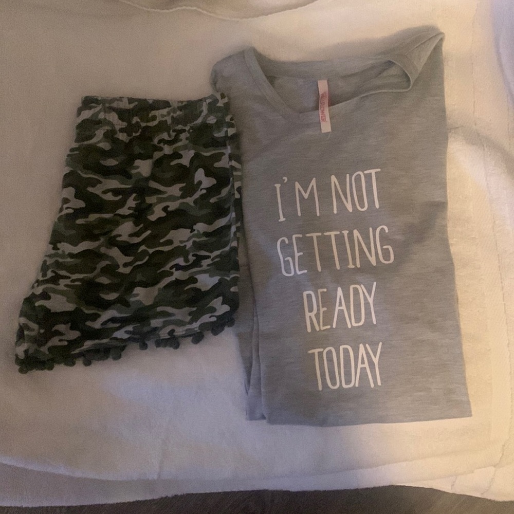 PJ Set.